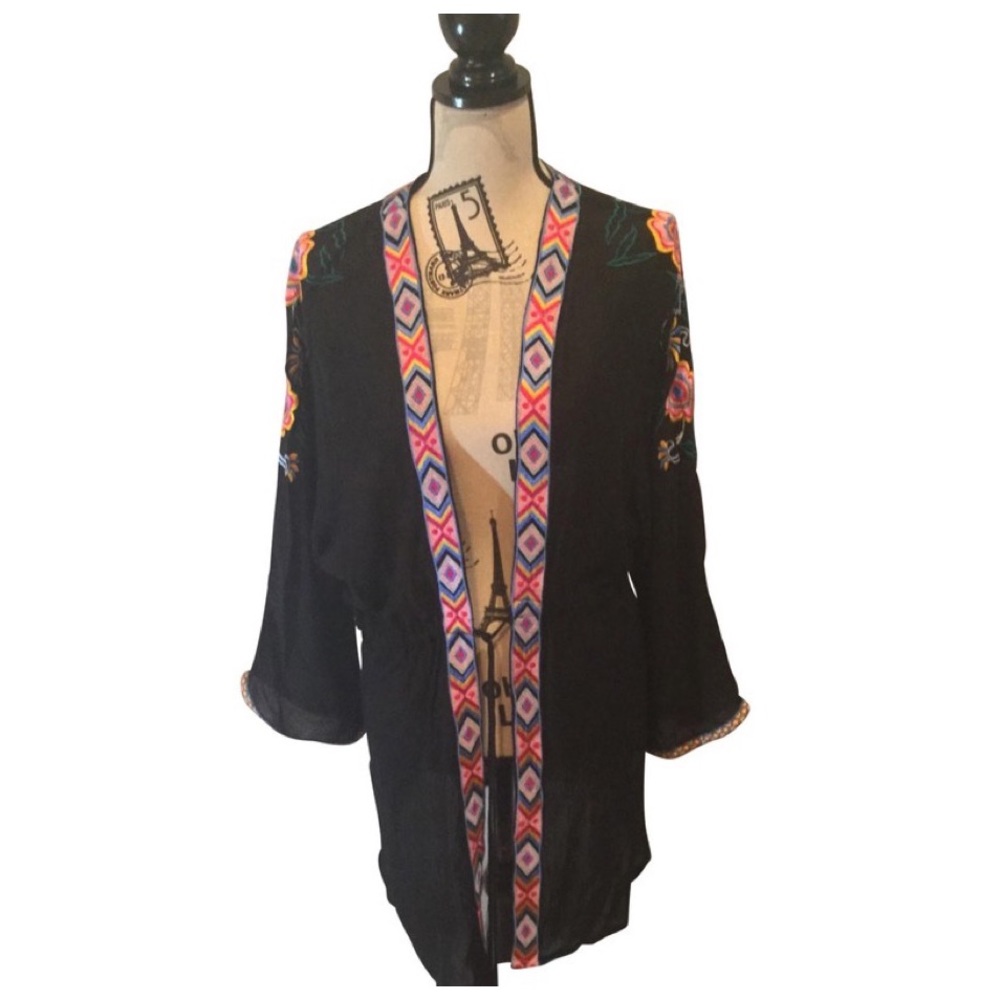 Gianni Bini Beach Wrap ☮️